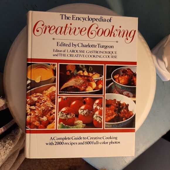 Vintage - The Encyclepedia of Creative Cooking. - Picture 1 of 4